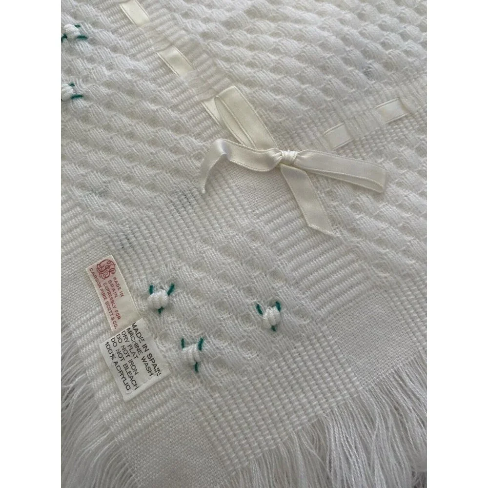 Vintage Carson Pirie Scott White Embroidered Baby Blanket 38‎ x 42 Spain Acrylic